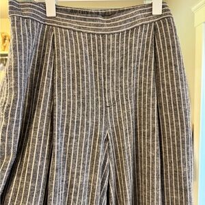 Banana Republic Gray Striped Cropped Pants
